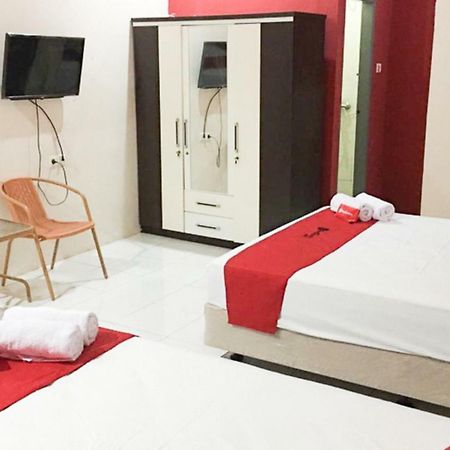 Hotel Reddoorz @ Simpang Lima Jupiter Sorong Zewnętrze zdjęcie